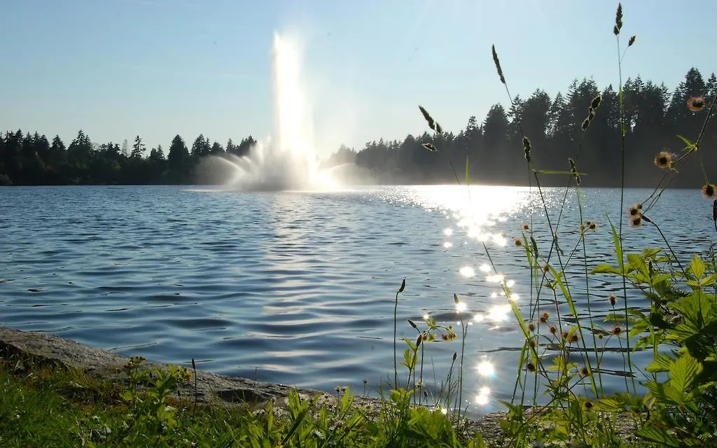 Rosellen Suites At Stanley Park Vancouver