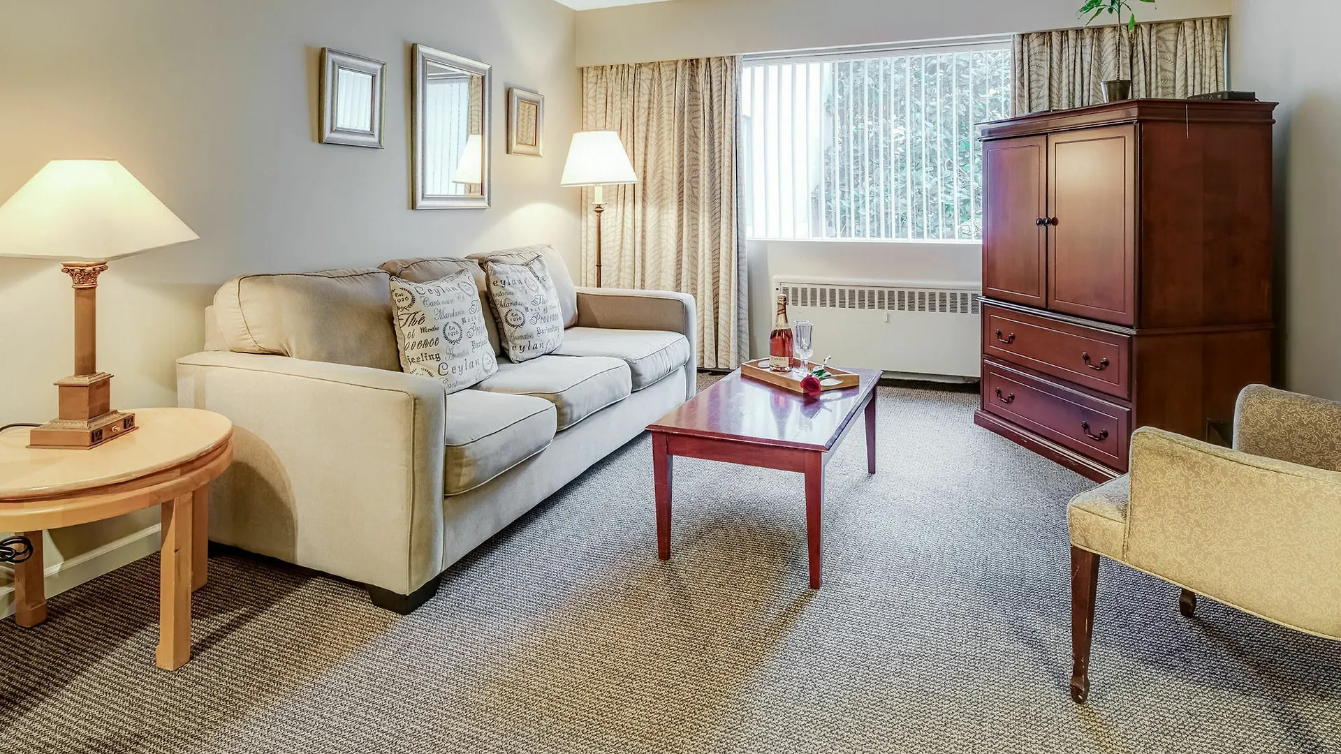 Aparthotel Rosellen Suites At Stanley Park Vancouver