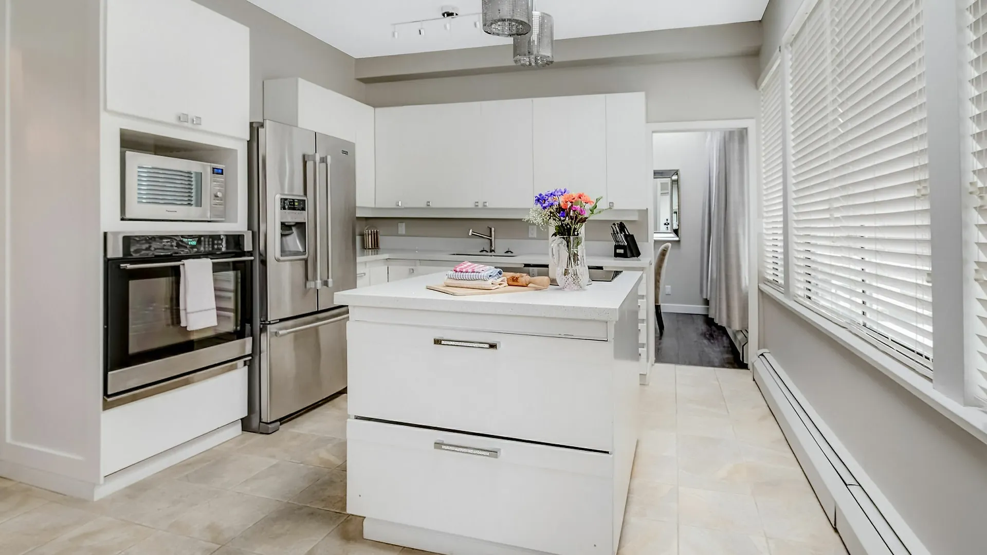 Rosellen Suites At Stanley Park Vancouver Kanada